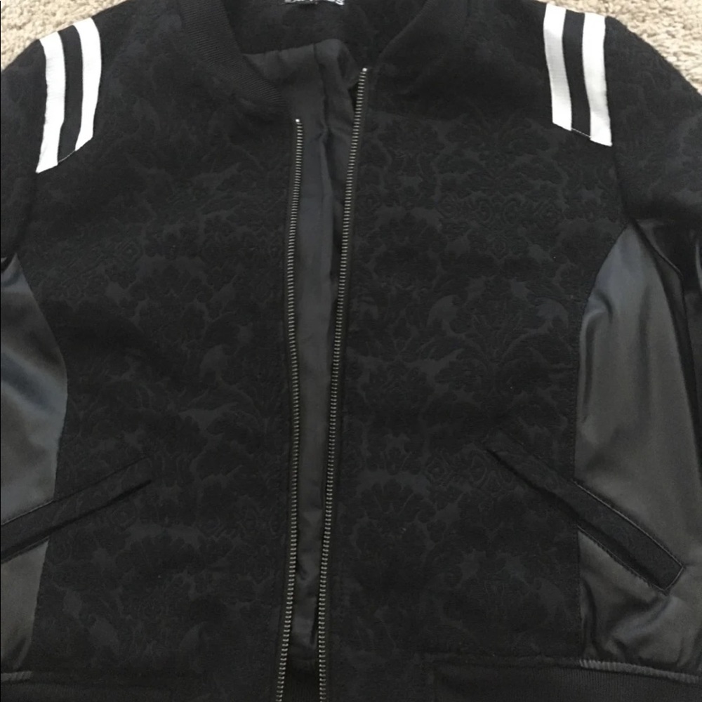 Leather jacket - Picture 2 of 3